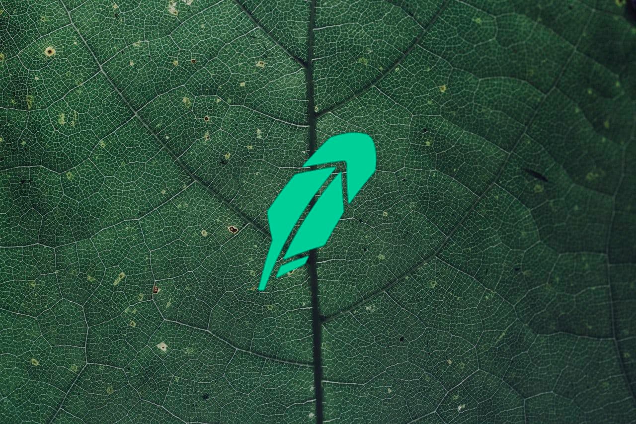 Robinhood Takes Equity Stakes in Crypto.com and OG.com as It Routes Football Contracts to a New Venue